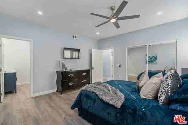 3216 W 30th St - Photo 3 of 8