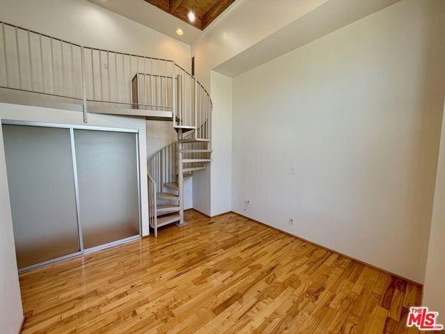 530 N Larchmont Blvd #3 - Photo 3 of 8