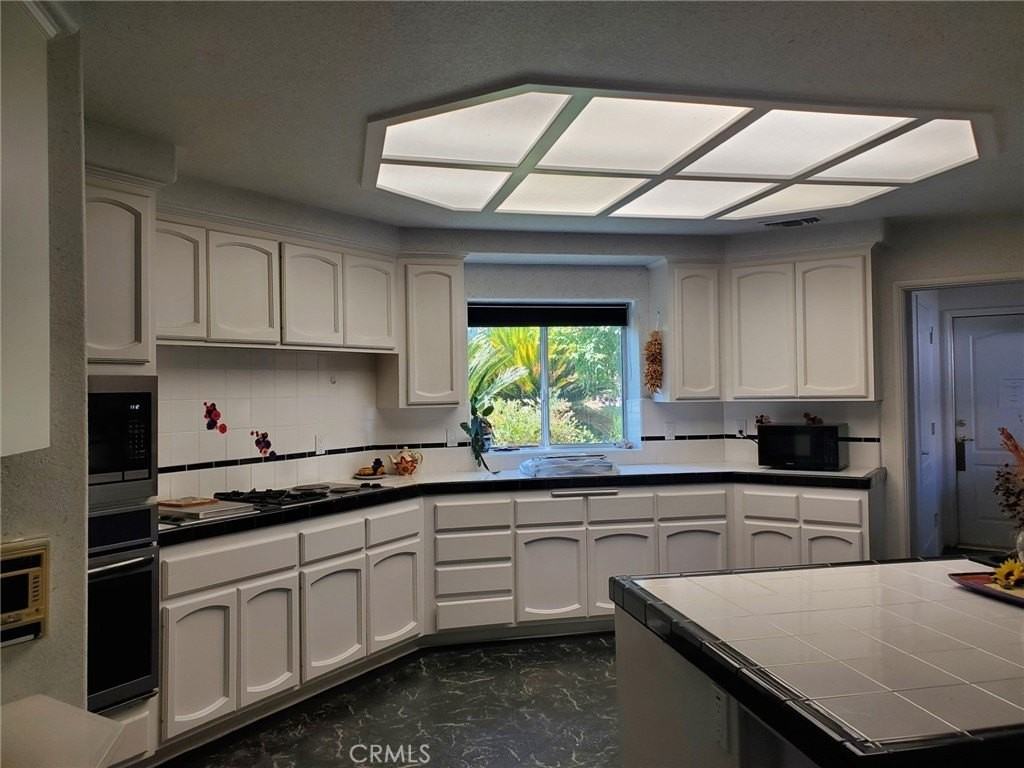 26680 Chad Ct - Photo 4 of 6