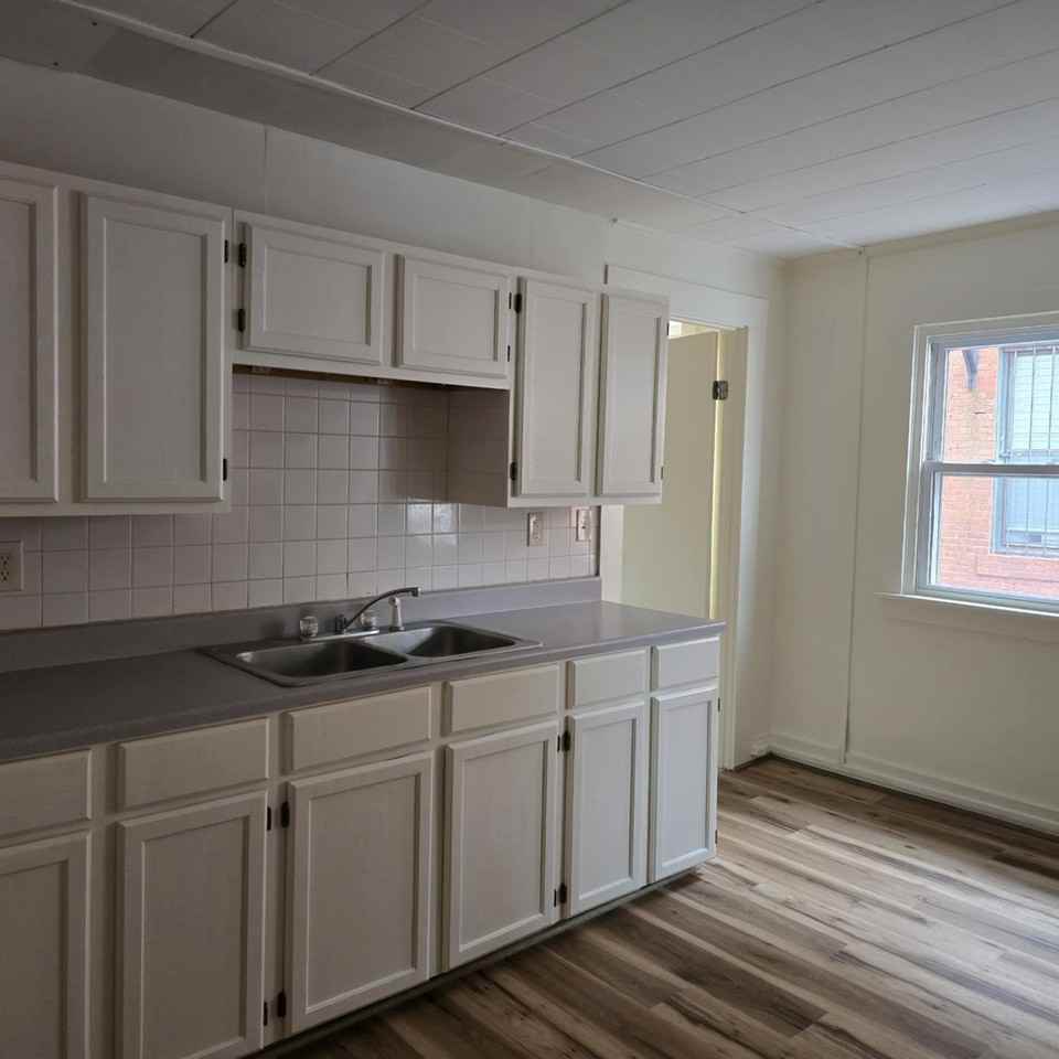 515 Central Ave #5 - Photo 5 of 36