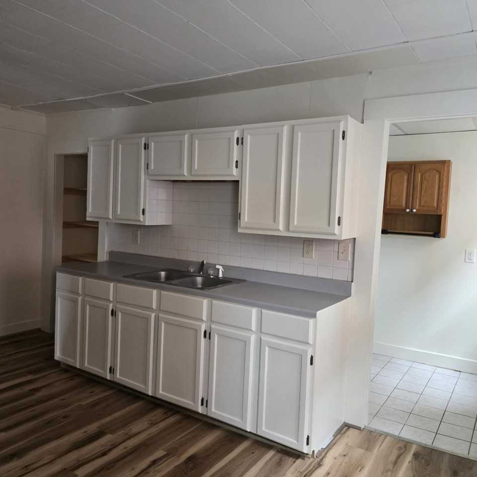 515 Central Ave #5 - Photo 7 of 36