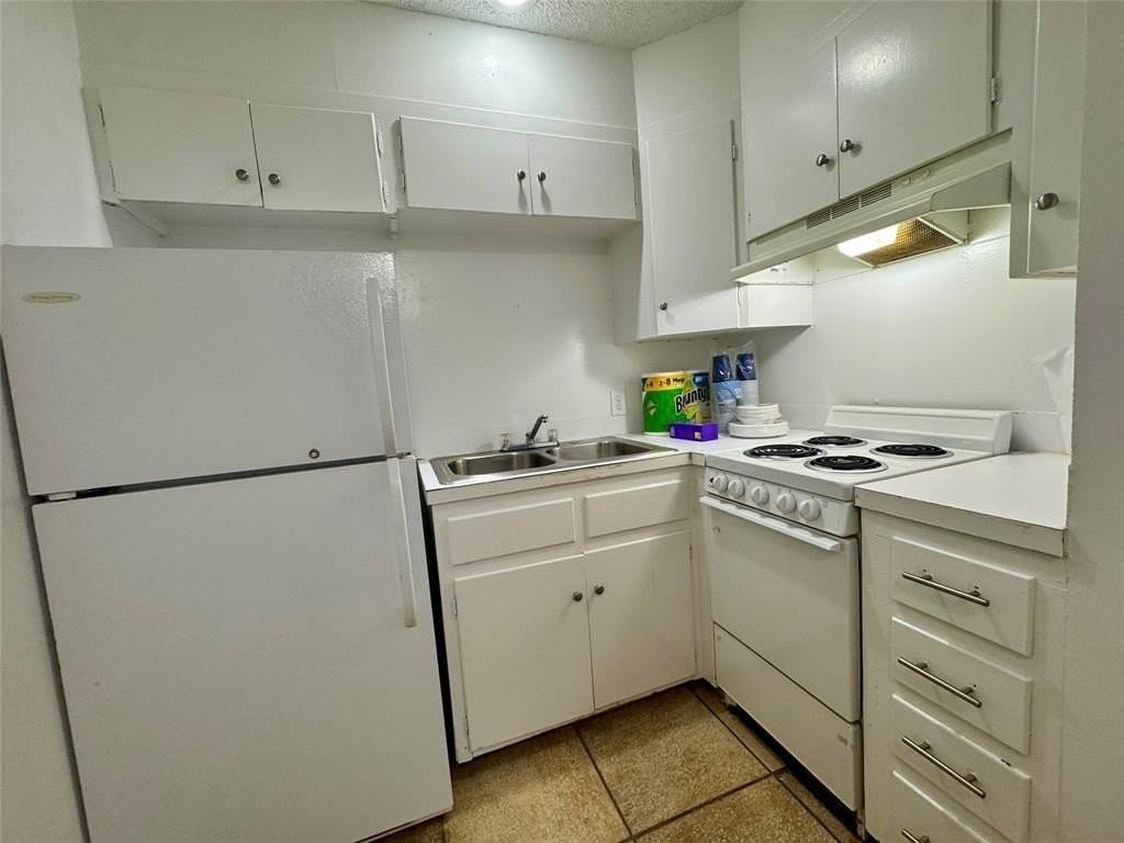 1415 Sewell St #1 - Photo 7 of 14