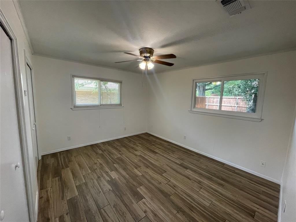 1009 Imperial Drive - Photo 2 of 10