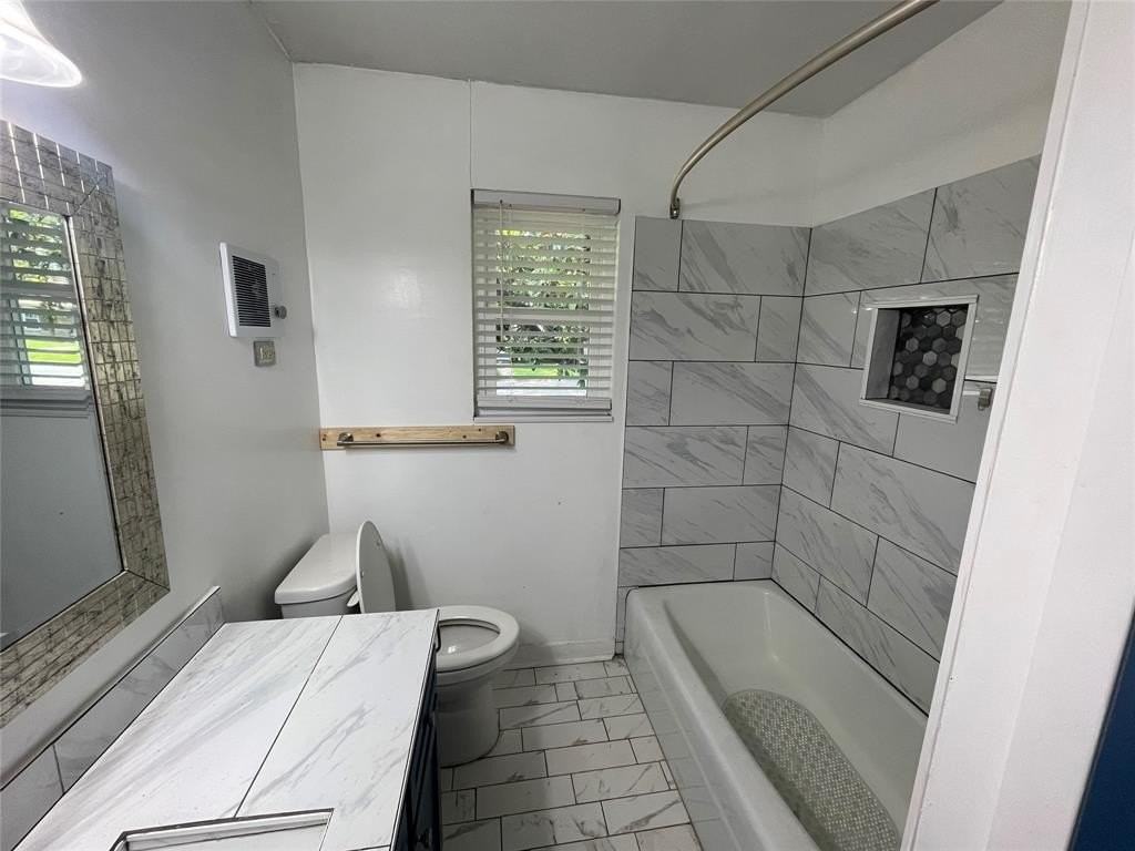 1009 Imperial Drive - Photo 6 of 10