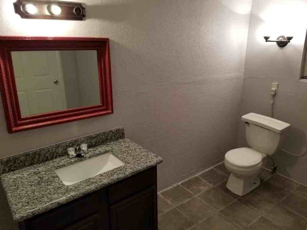 2310 Roosevelt Ave - Photo 7 of 7