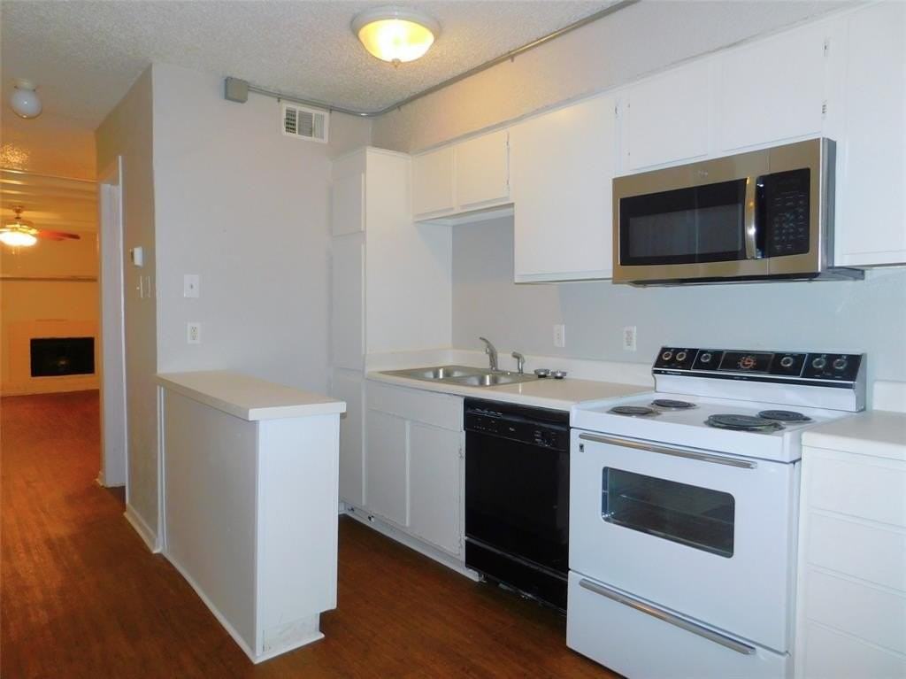 1911 Kingswood Ct - Photo 6 of 22