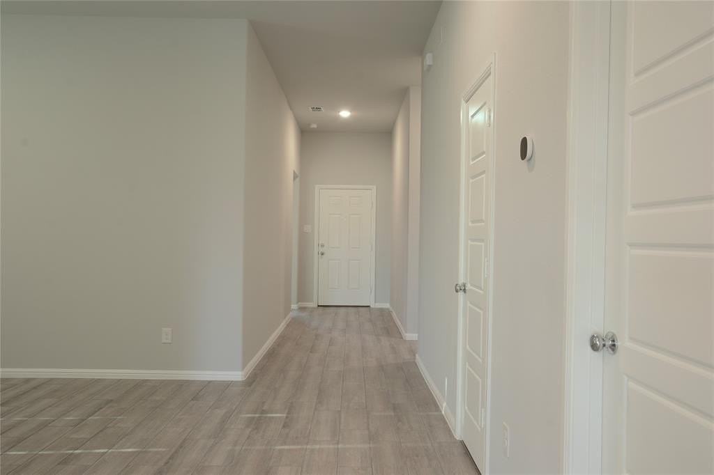 1608 Etosha Dr - Photo 4 of 20