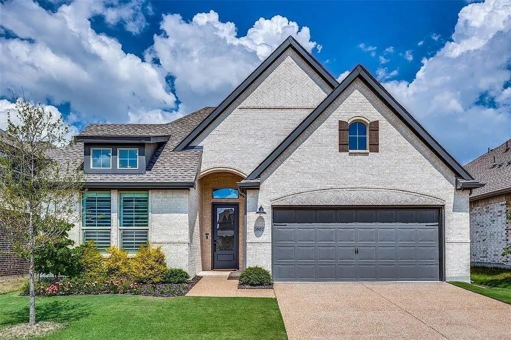 3507 Clara Dr - Photo 2 of 37