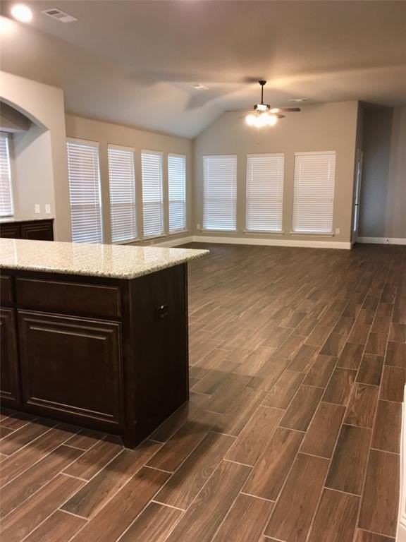 5121 Prospect St - Photo 6 of 32