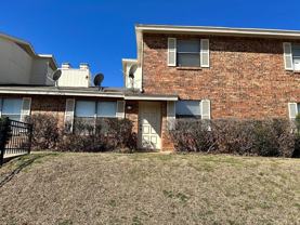 2713 Hurstview Dr #C - Photo 1 of 1