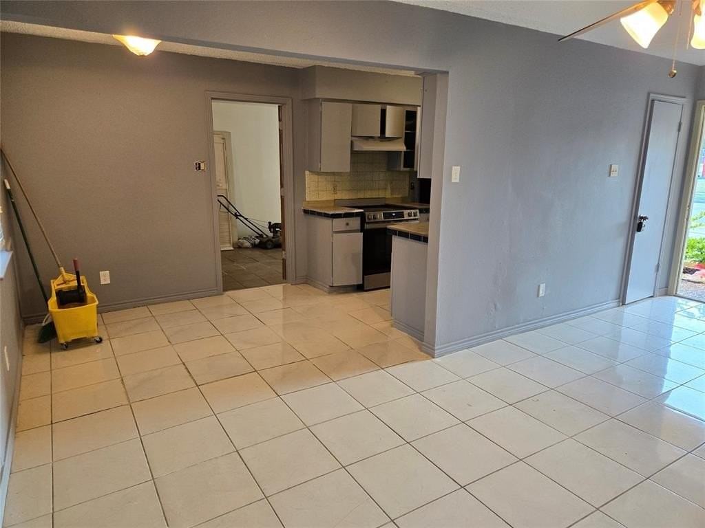 4825 Miami Dr - Photo 6 of 28