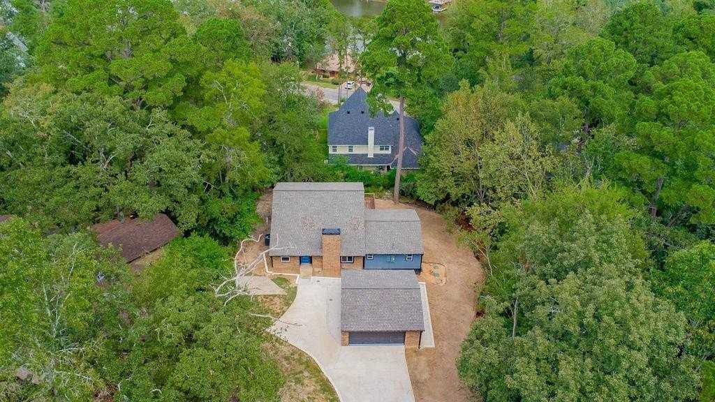 309 Rosewood Dr - Photo 3 of 40