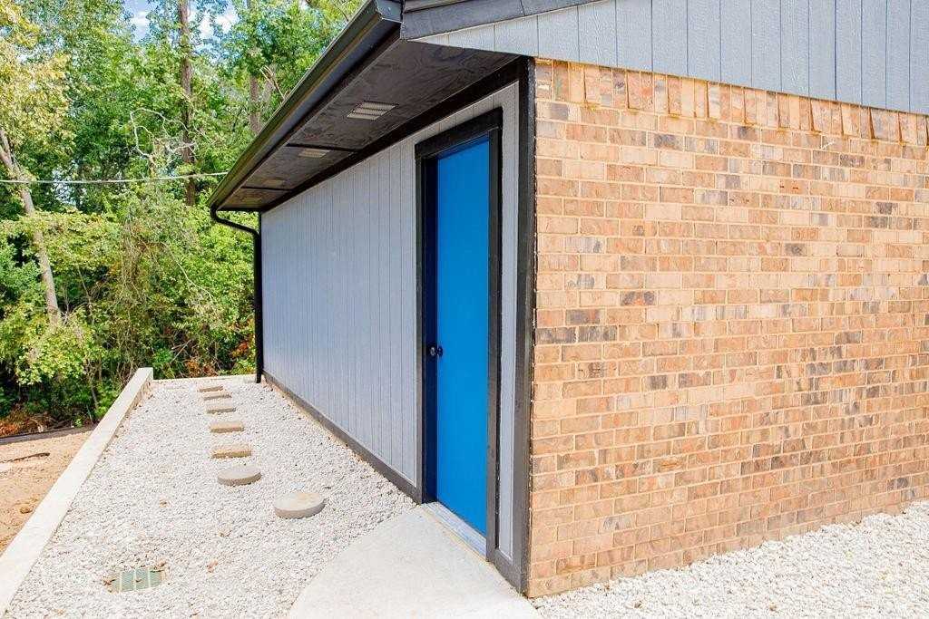 309 Rosewood Dr - Photo 6 of 40