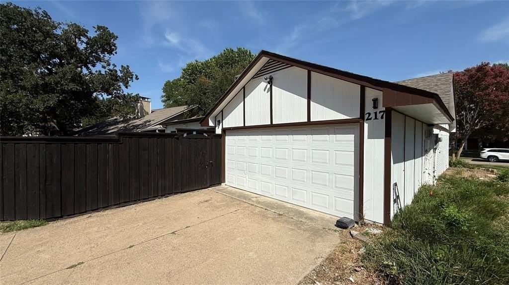 217 Creekside Lane - Photo 4 of 22