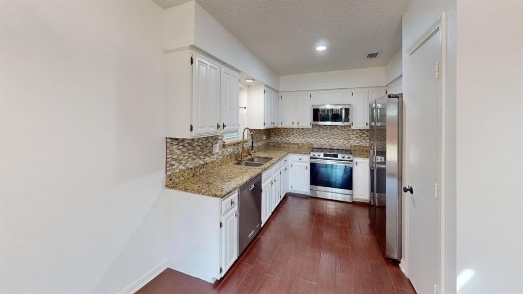 217 Creekside Lane - Photo 5 of 22