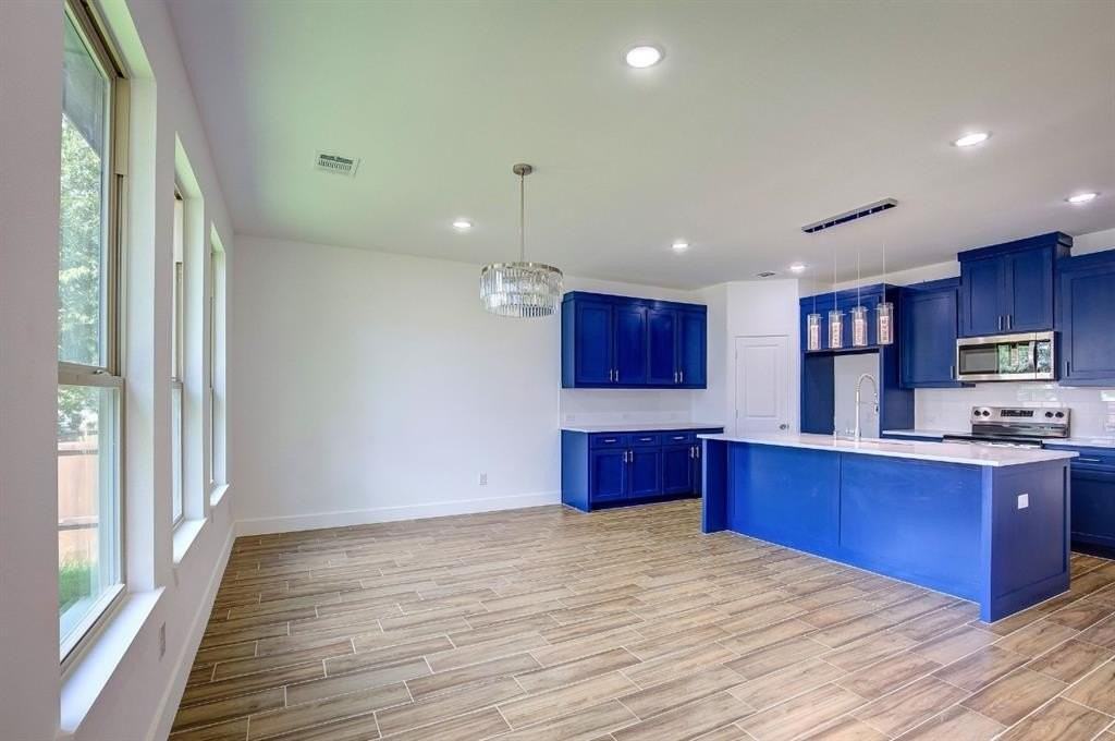 2408 Polk St - Photo 5 of 12