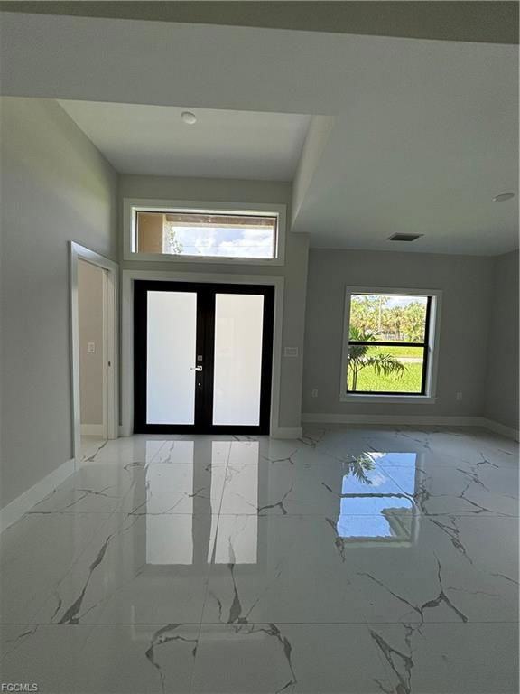 205 W 7th St - Photo 3 of 8