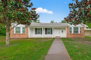 8210 Edgemoor Dr - Photo 1 of 1