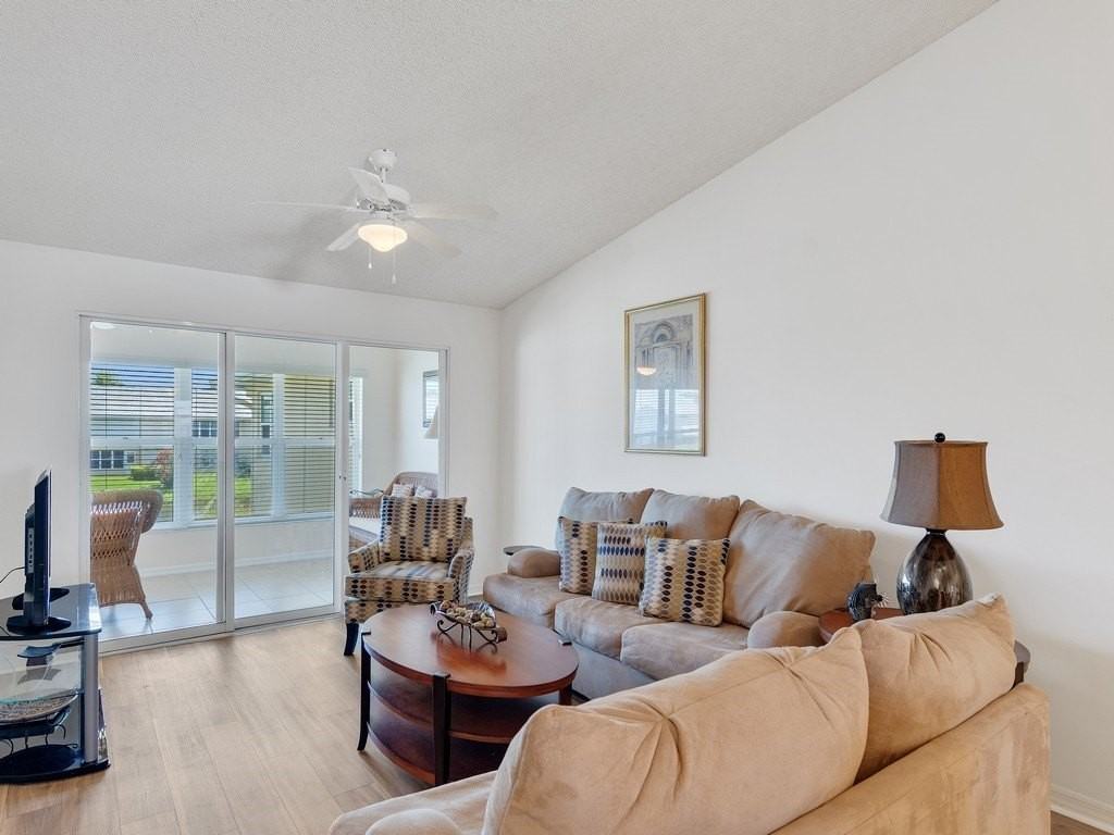 655 W Lake Jasmine Cir Apt 207 #207 - Photo 7 of 36