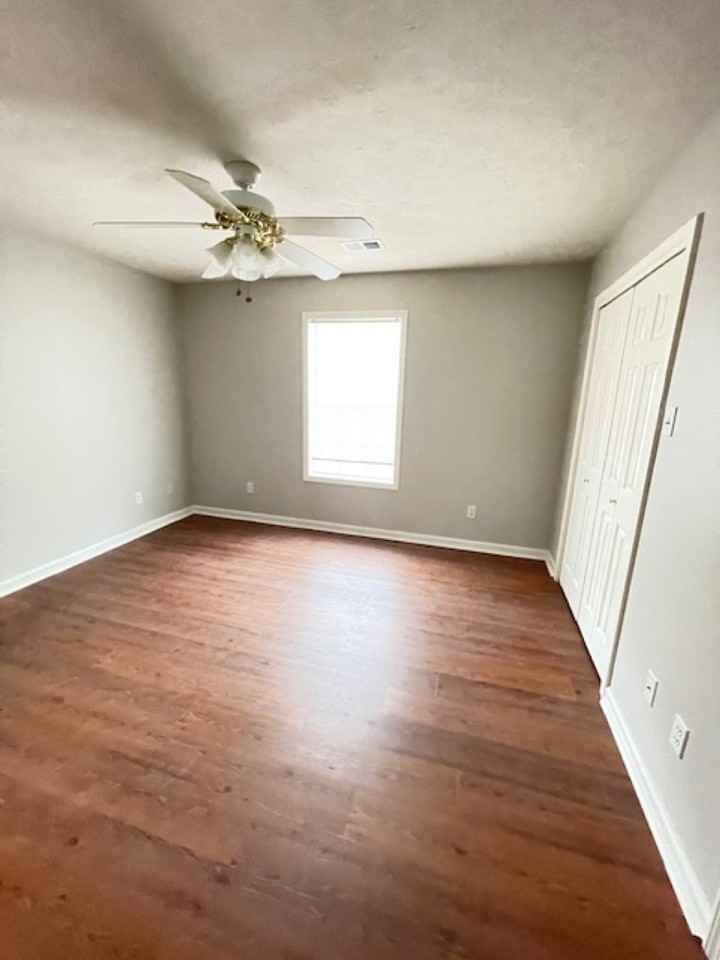 19 Azalea Dr - Photo 6 of 13