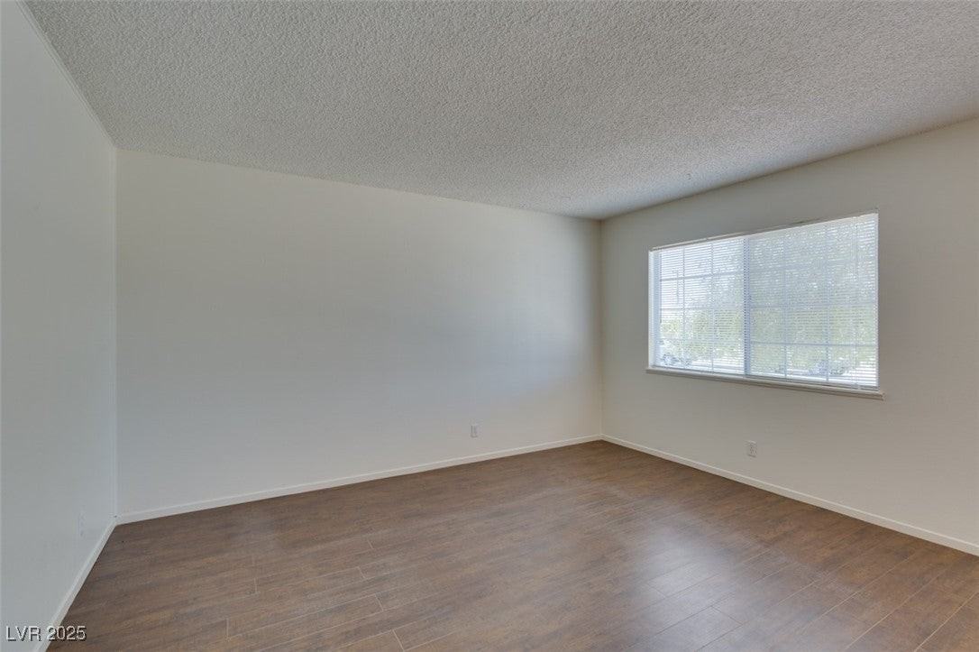 6348 Bristol Way - Photo 4 of 24