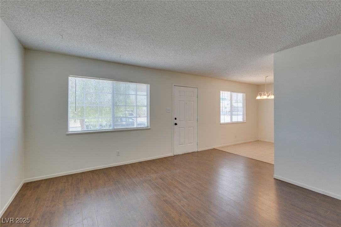 6348 Bristol Way - Photo 5 of 24