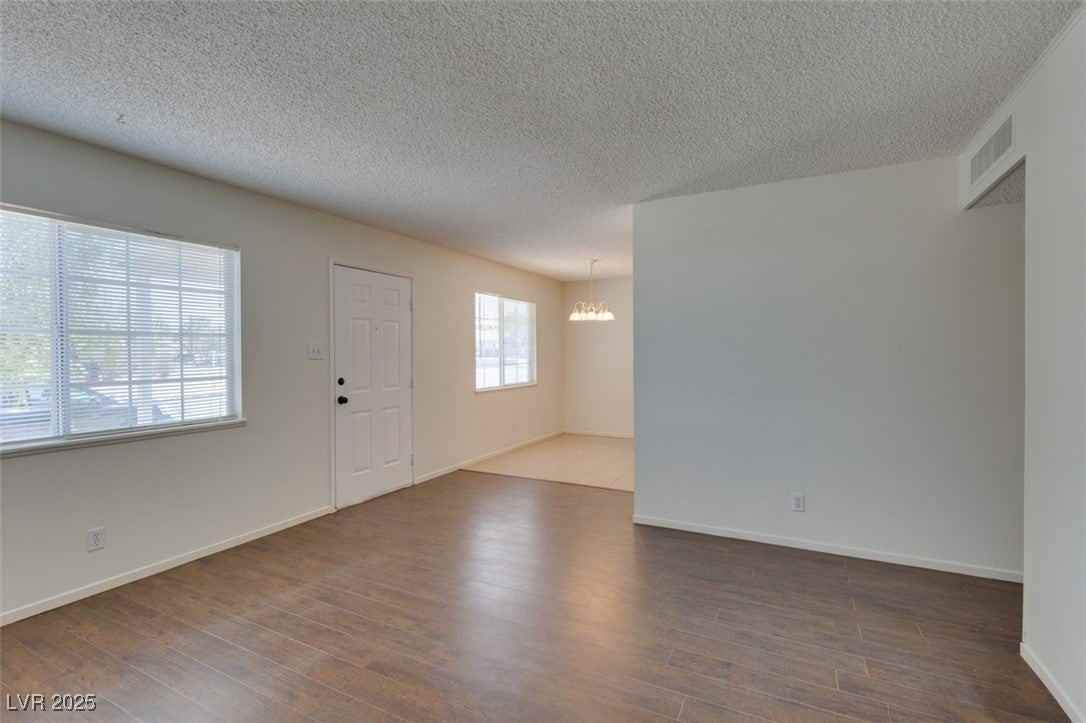 6348 Bristol Way - Photo 6 of 24