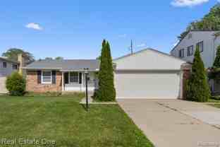 26800 Kingswood Dr - Photo 1 of 1