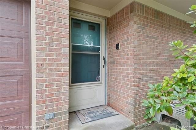 483 West Lincoln Avenue - Photo 3 of 15