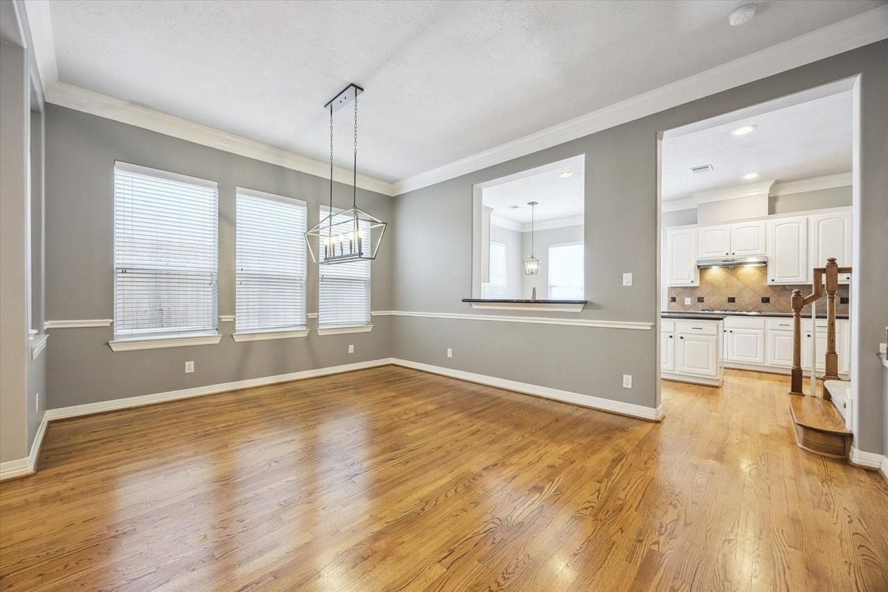 5337 Elm St - Photo 6 of 20