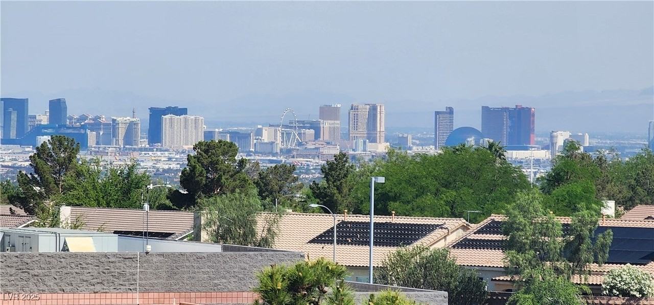 2560 Deer Season Street - Photo 6 of 20