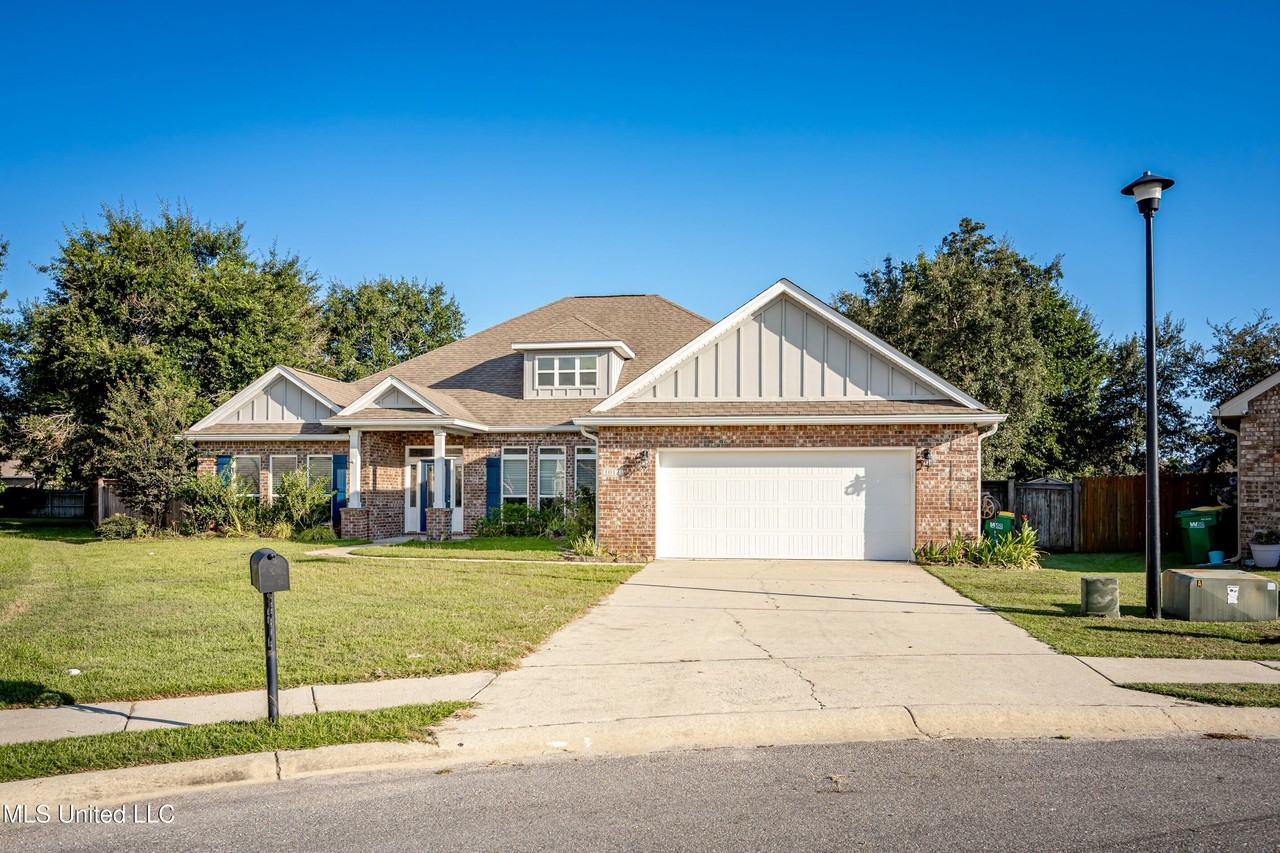 1013 Silverbell Cv - Photo 2 of 50