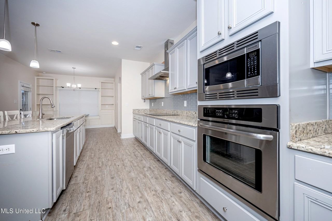 1013 Silverbell Cv - Photo 6 of 50