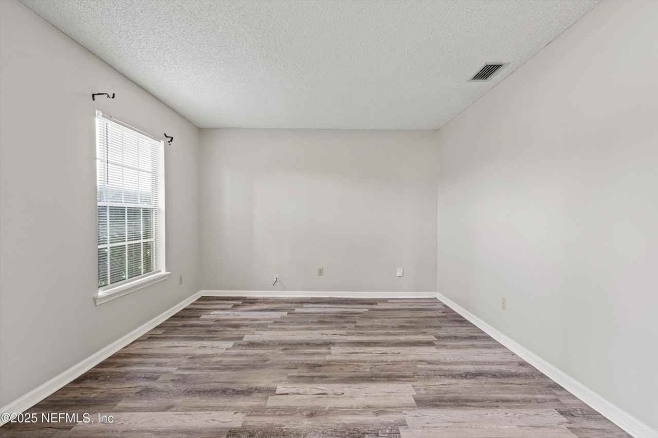 4053 Savannah Glen Blvd - Photo 3 of 30