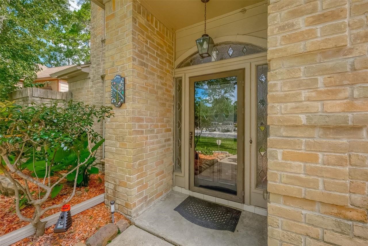 17102 Misty Creek Dr - Photo 2 of 41