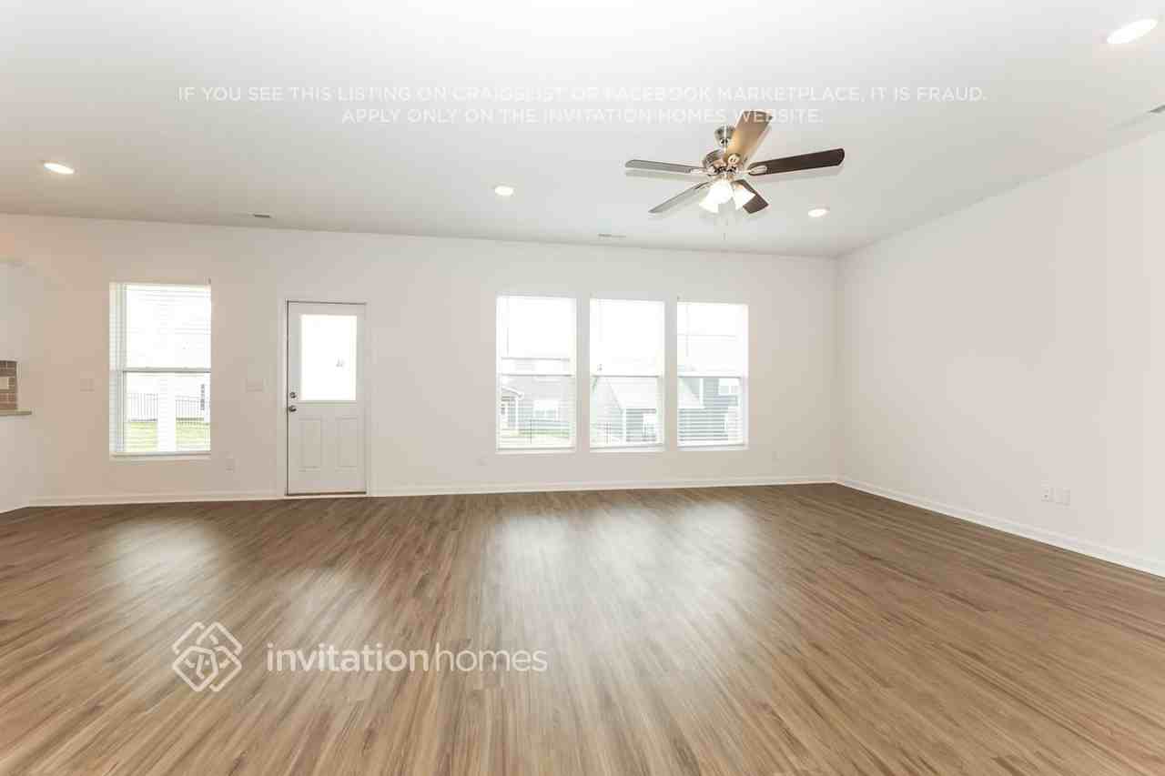 4015 Sadie St - Photo 5 of 18
