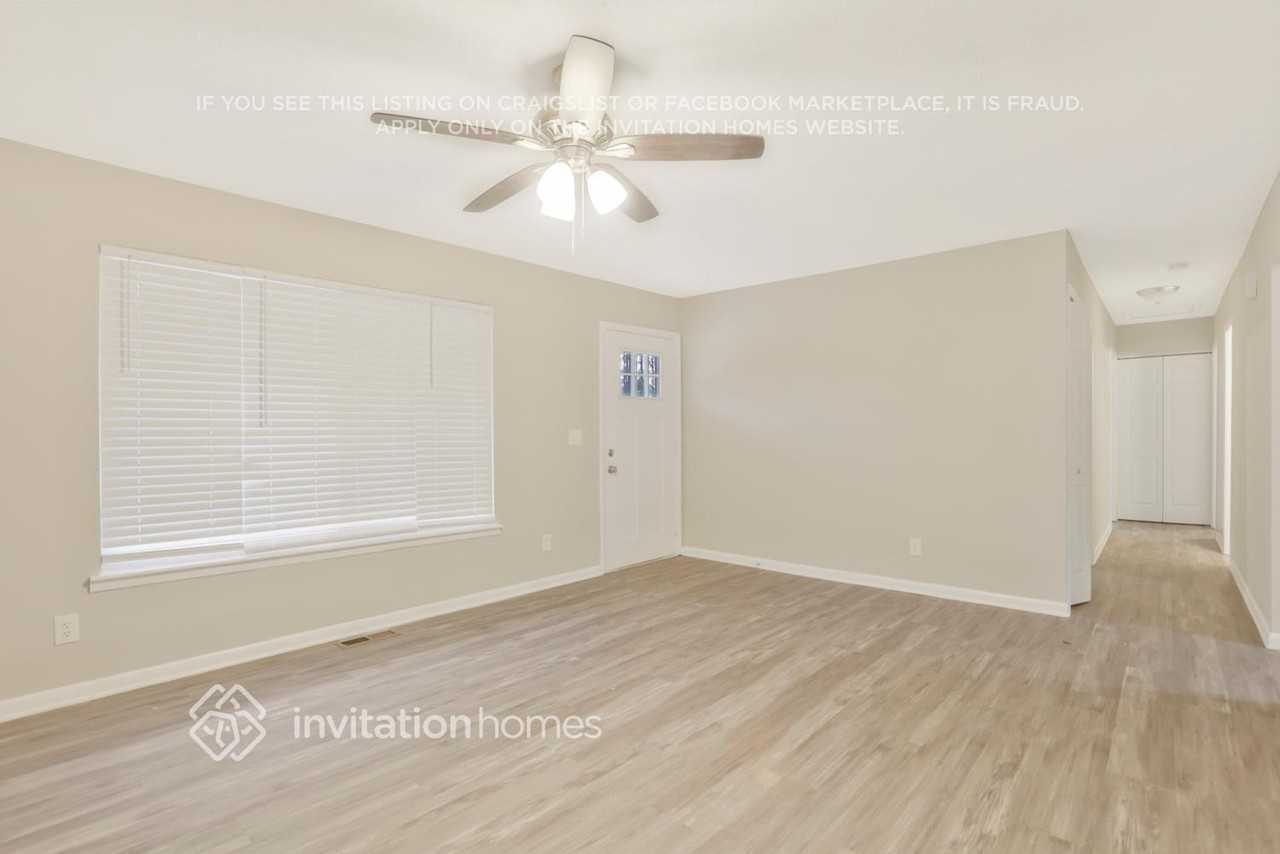 3767 Hogan Rd Sw - Photo 3 of 21