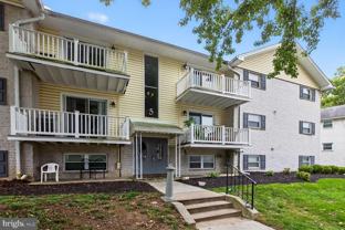 5 Warren Lodge Ct #B - Photo 1 of 1
