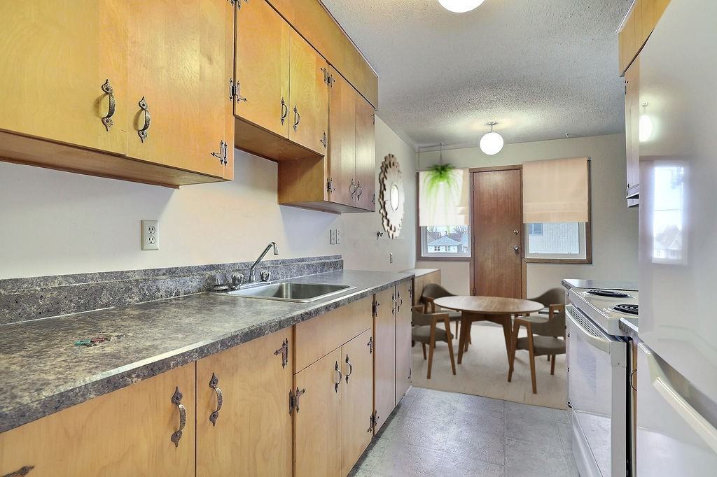 2150 Smith St - Photo 3 of 8