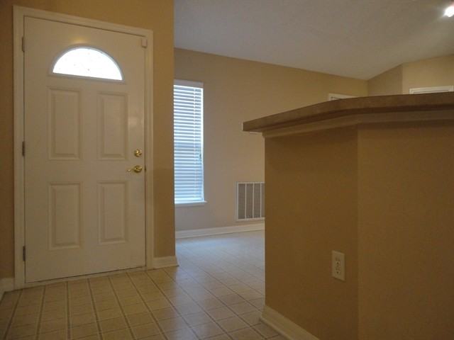 10418 Maronda Dr - Photo 2 of 16