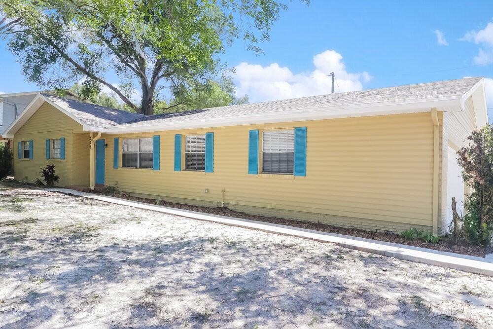 528 Crestover Dr - Photo 3 of 16