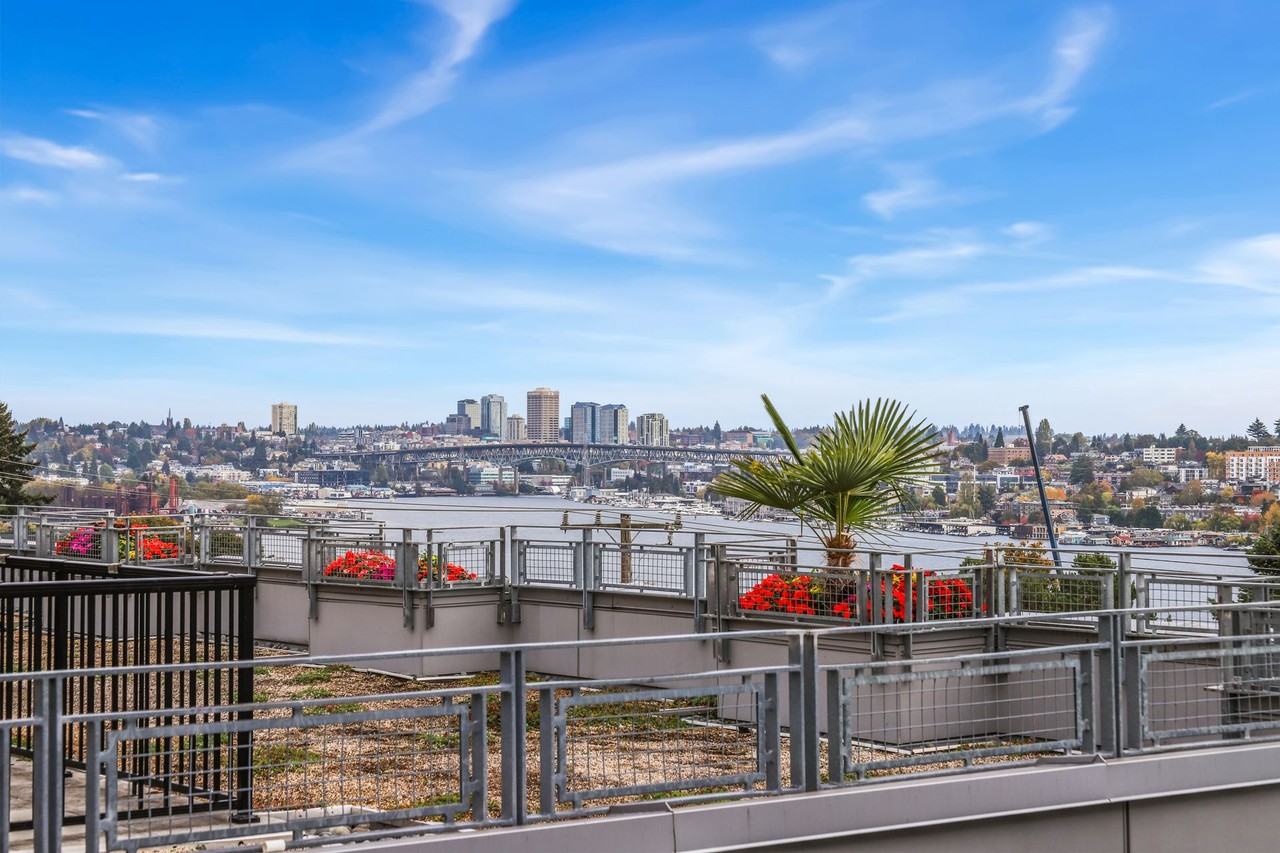 Welcome to Dexter Hayes! Modern convenience with exceptional views! - Photo 2 of 39