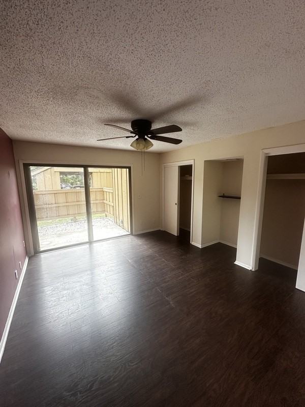 252 Crown Oaks Way - Photo 6 of 9