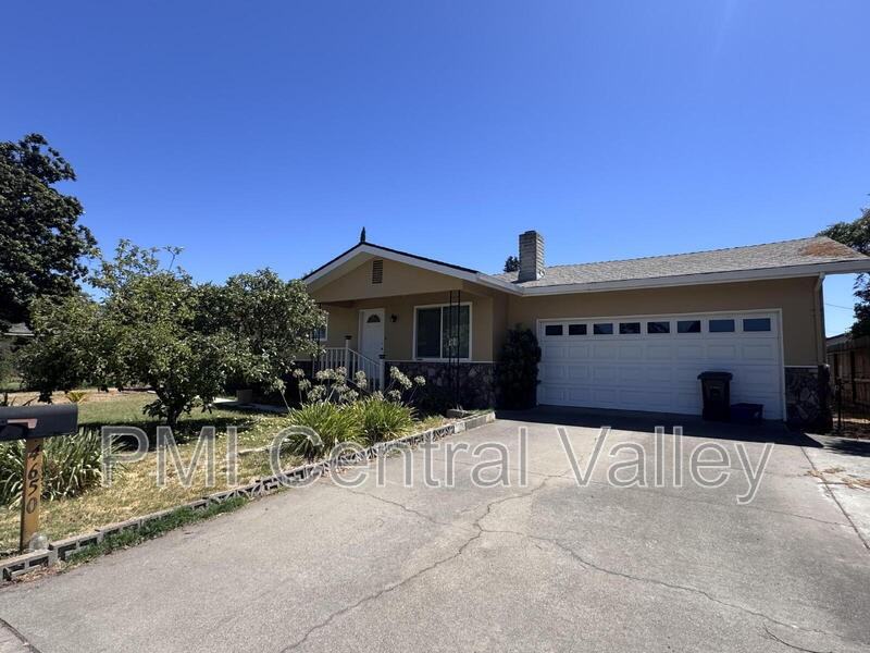 4650 Dahlia Dr - Photo 2 of 24