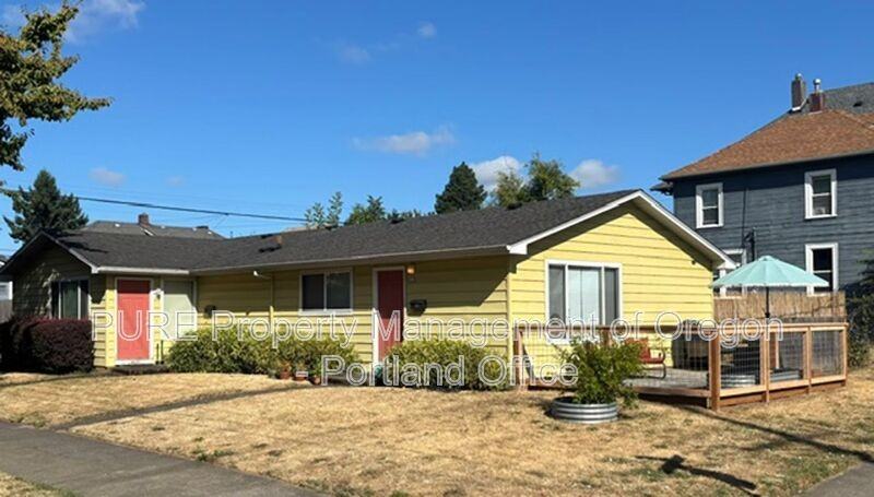 307 N Mason St - Photo 2 of 19