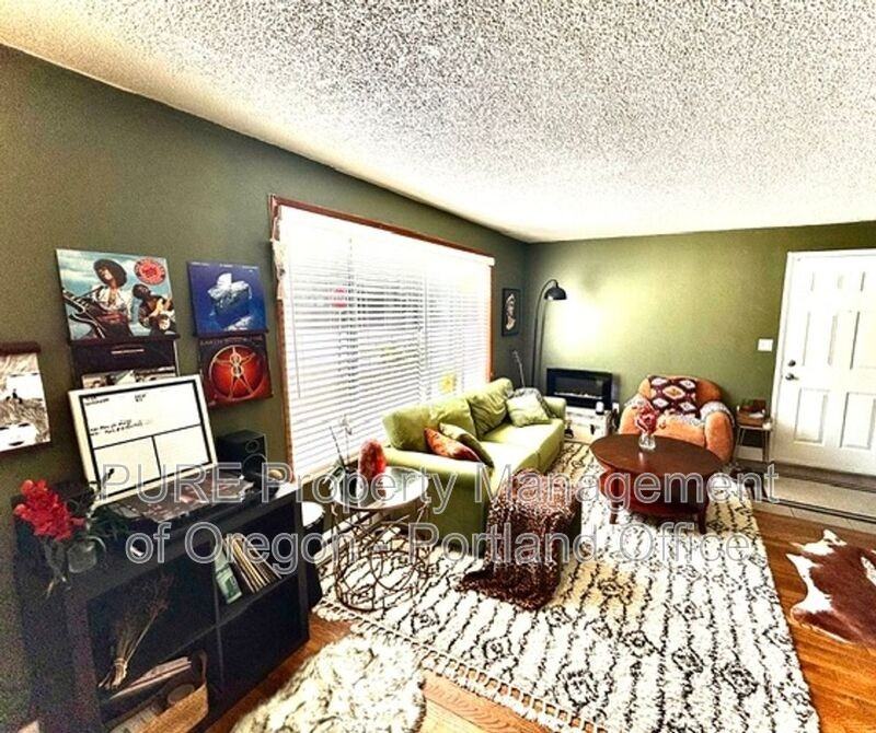 307 N Mason St - Photo 3 of 19