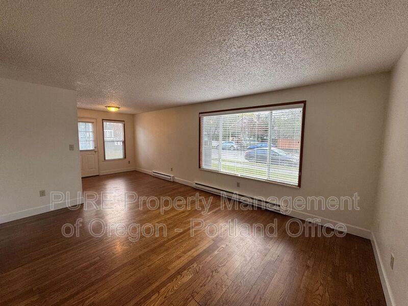 307 N Mason St - Photo 4 of 19