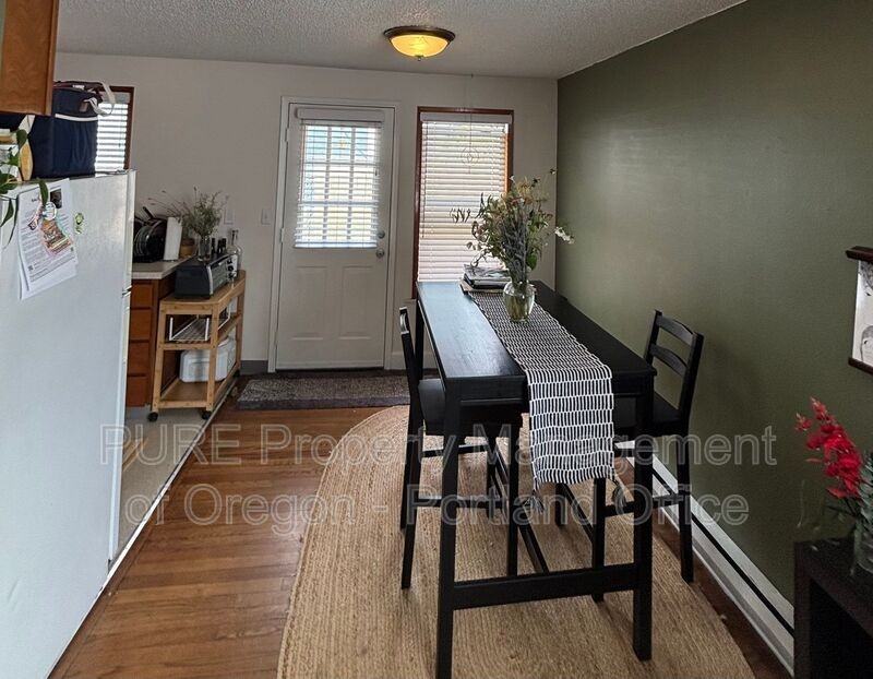 307 N Mason St - Photo 5 of 19