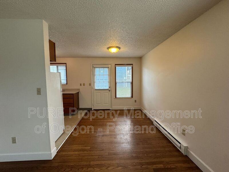 307 N Mason St - Photo 6 of 19
