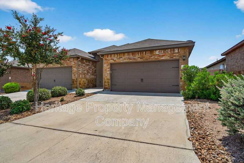 139 Joanne Cove - Photo 2 of 27